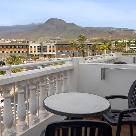 Whala!tenerife アパートホテル